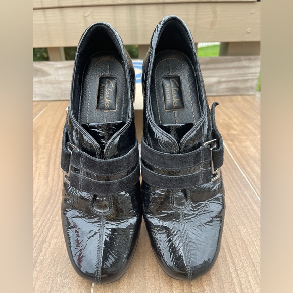 Clarks Artisan Wedge Loafers Black Patent Leather Size 7B Hook & Loop Close - Picture 1 of 7